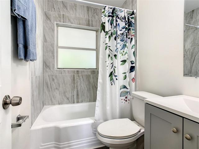 Guest Bath has new tile in the shower and it's gorgeous.