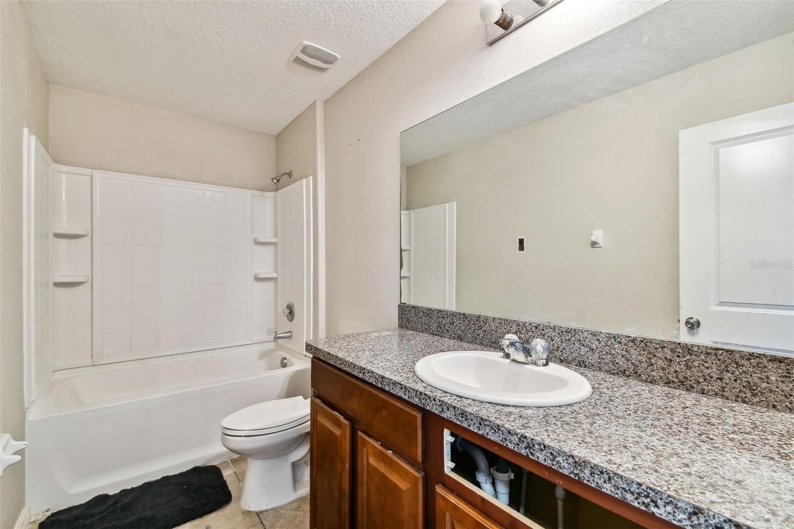 2nd Full Bathroom