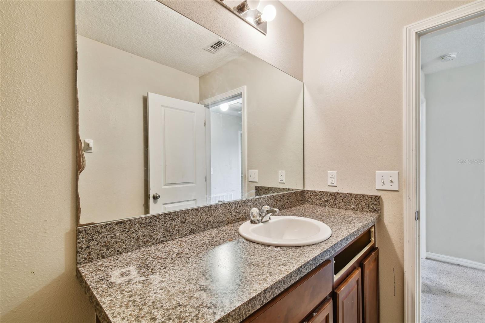 2nd Full Bathroom