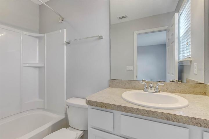 Bedroom 5-En Suite Bathroom-4