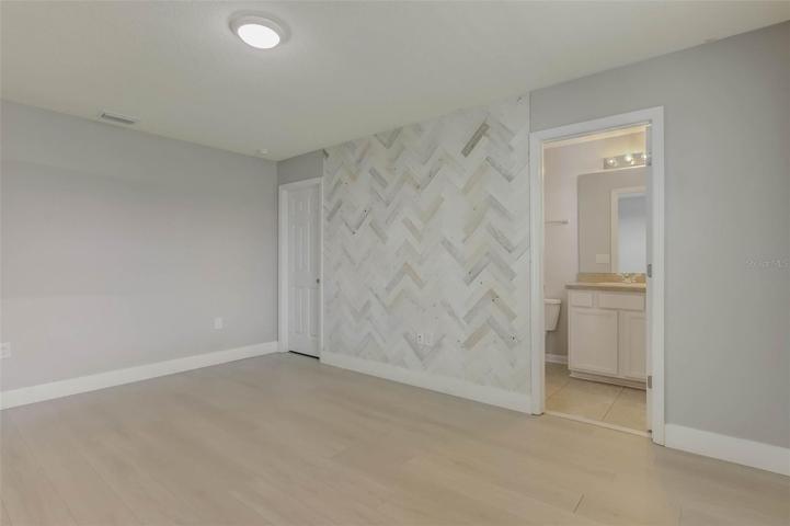 Bedroom 5-Right View