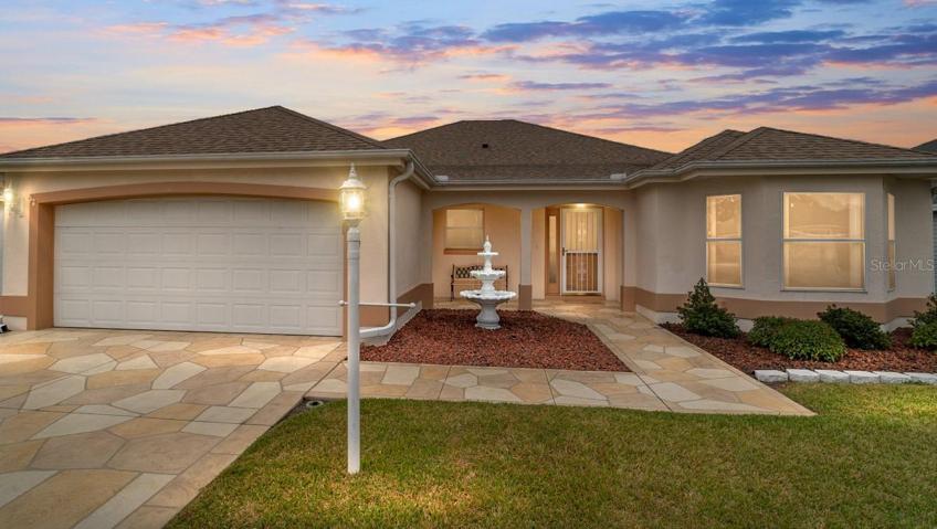 Beautiful front entry way!