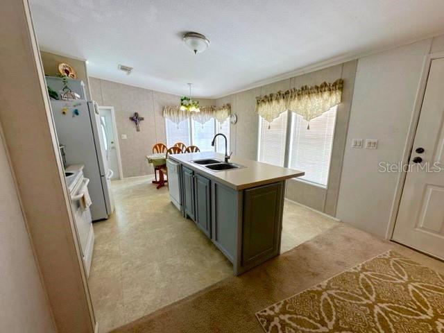 ISLAND WITH SINK