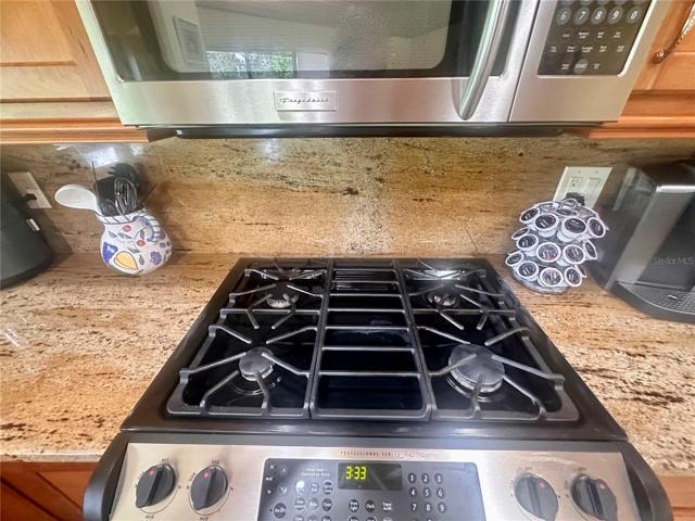 GAS RANGE