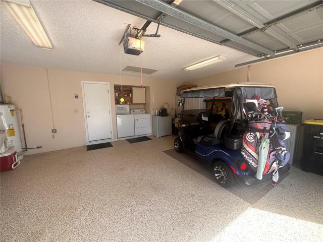 EPOXY FLOOR IN GARAGE