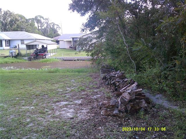 Property line going to left to neighbor