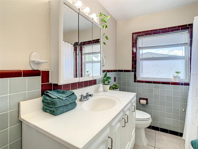Main bathroom