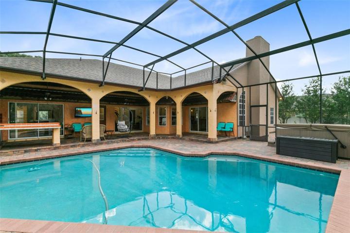 Screened-In Pool
