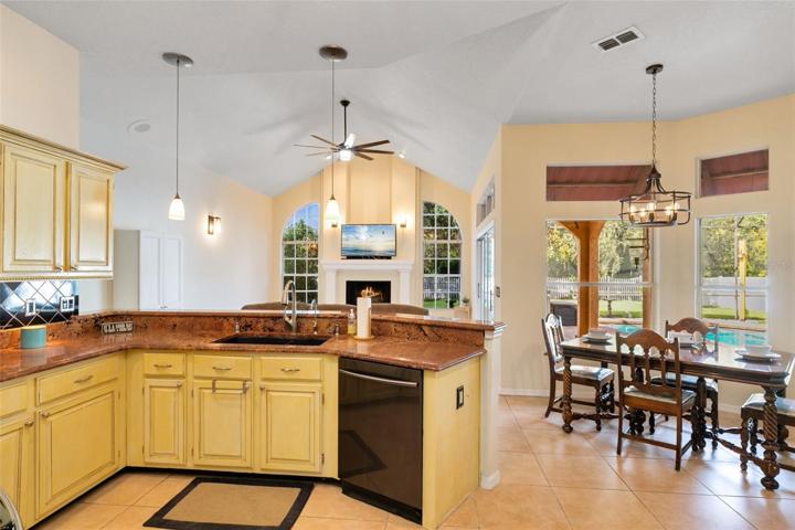 Kitchen | Eating Space