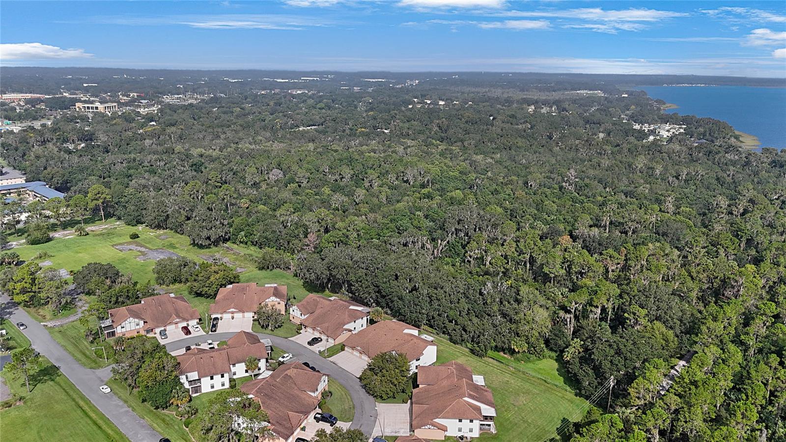 Adjacent to Bourlay Historic Nature Park &amp; Lake Griffin