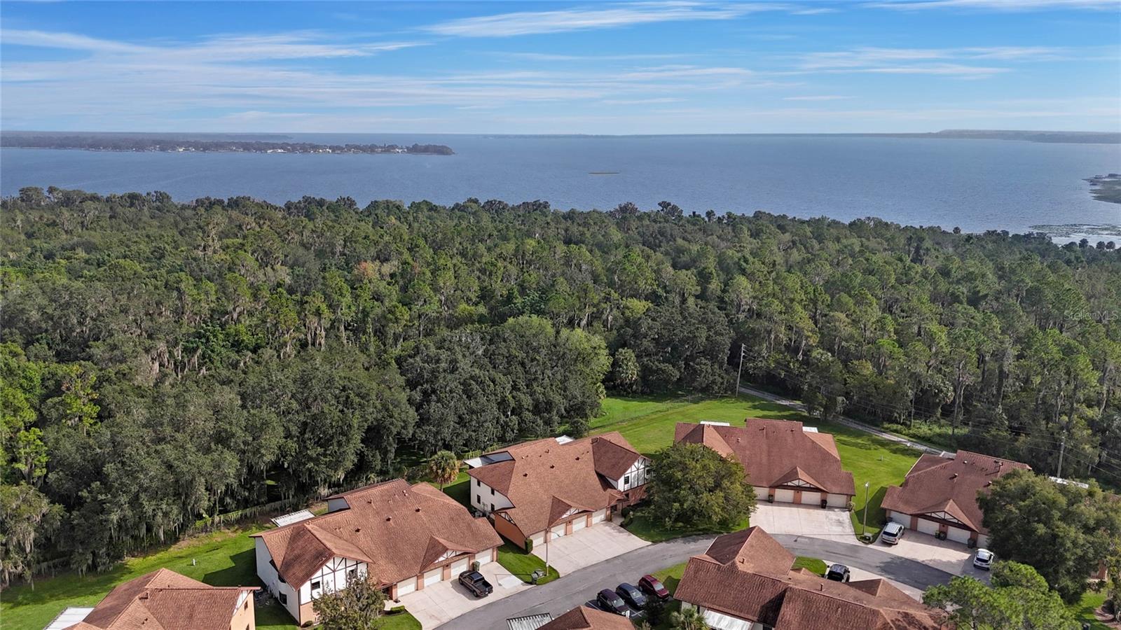 Adjacent to Bourlay Historic Nature Park &amp; Lake Griffin