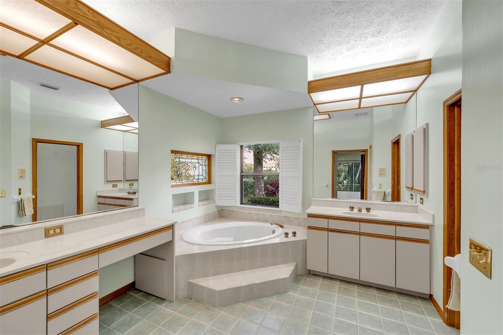 Soaker tub and walk-in shower