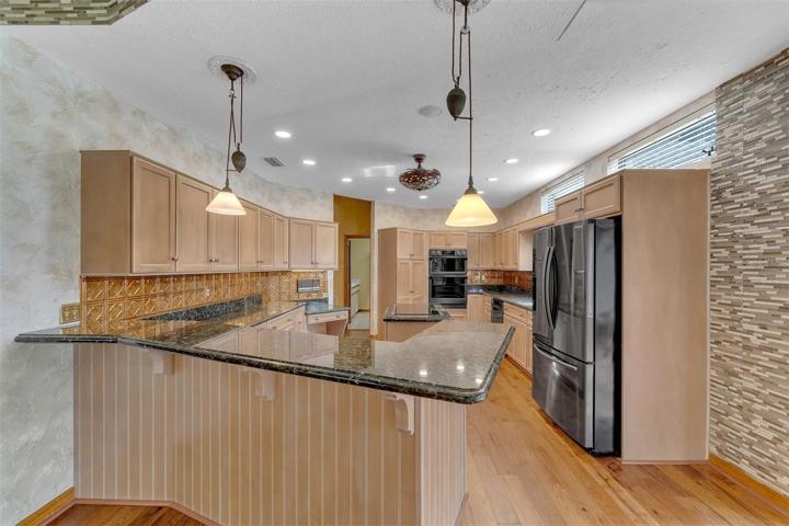 Large Open Kitchen perfect for the home chef.