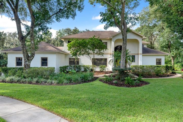 Beautifully Landscaped estate