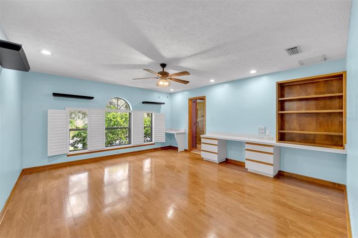 Bedroom 3 with built-ins