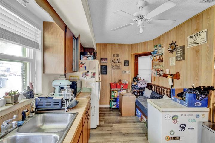 Kitchen with Nook