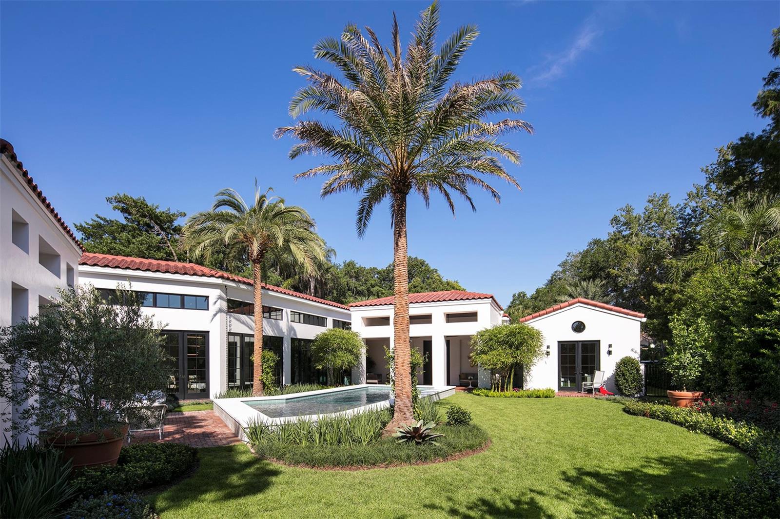 Back Exterior/Grounds