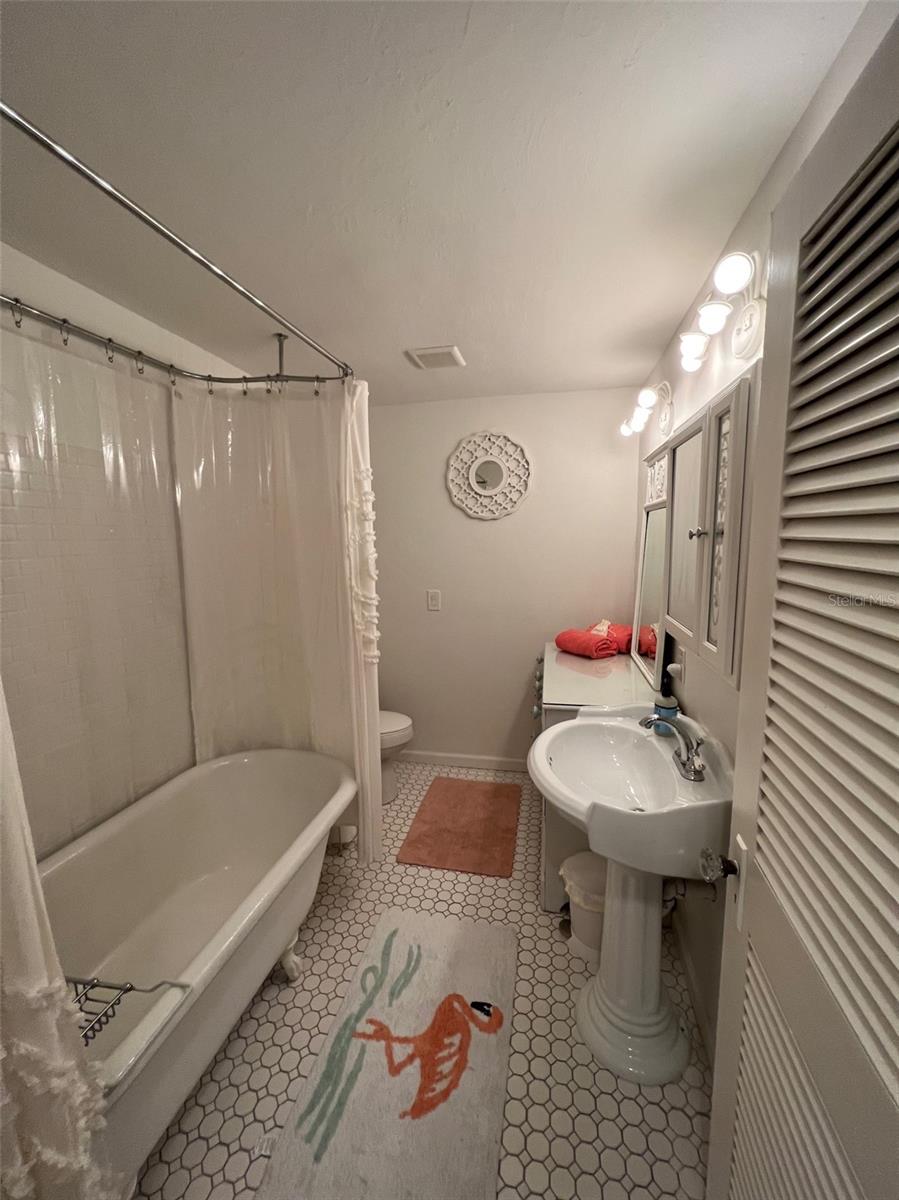 Englewood, Florida 34223, 2 Bedrooms Bedrooms, 0 ,3 BathroomsBathrooms,Residential Lease,For Rent,NEW POINT COMFORT,0,D6132730