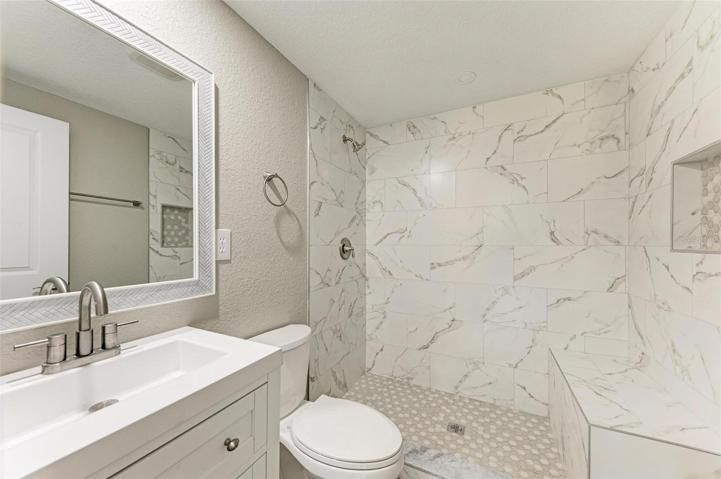 Guest bathroom 2