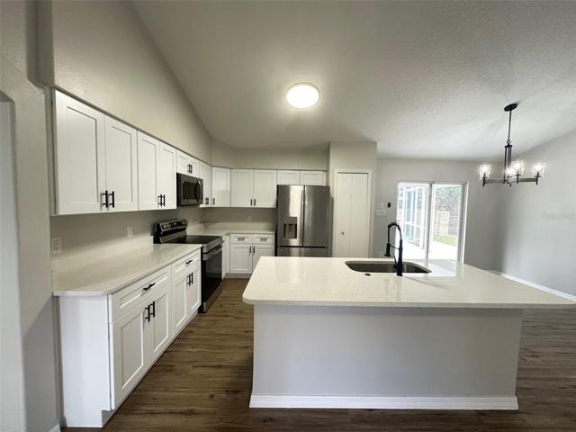 Kitchen Quartz counters