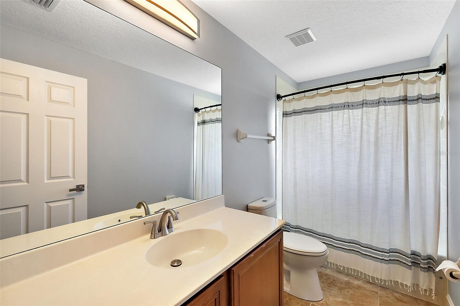 2nd floor Main Bathroom