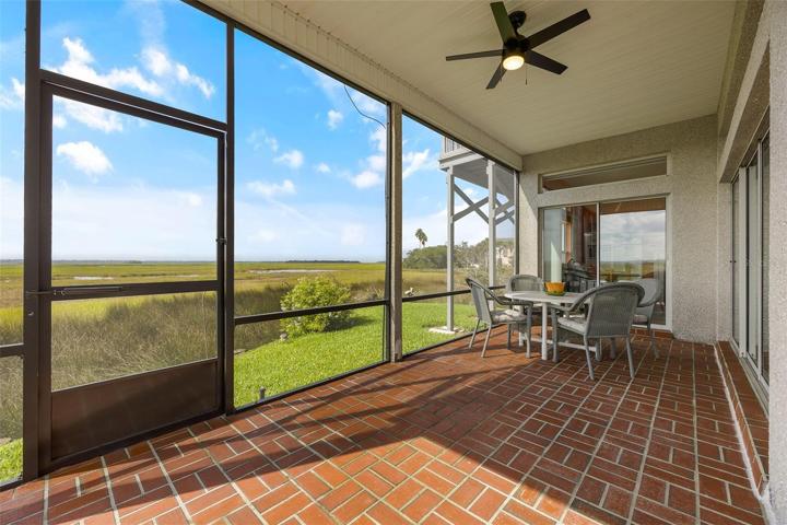 Lanai (West-Facing)