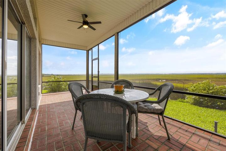 Lanai (West-Facing)