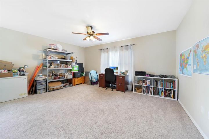 Flex room