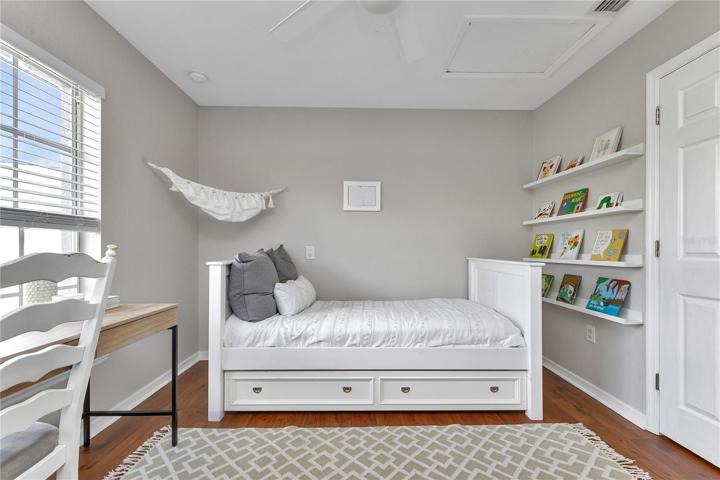 4th bedroom with closet