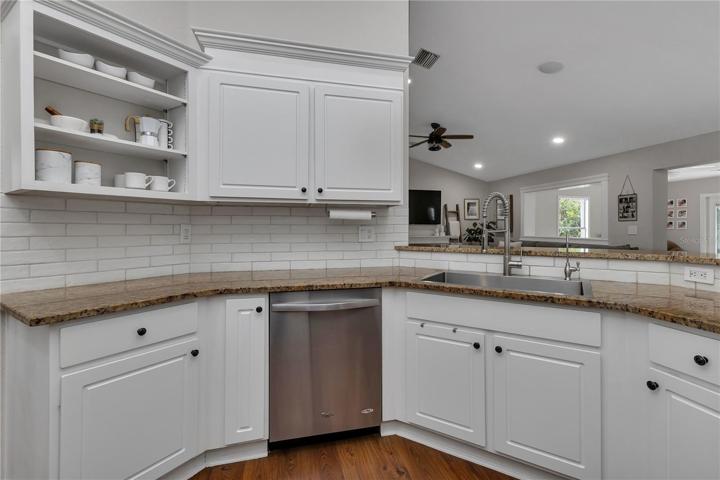 Decorative and functional kitchen open shelving
