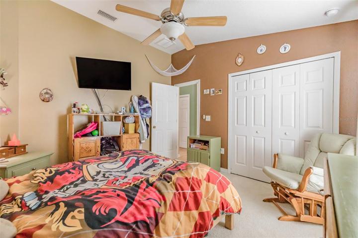 2nd bedroom