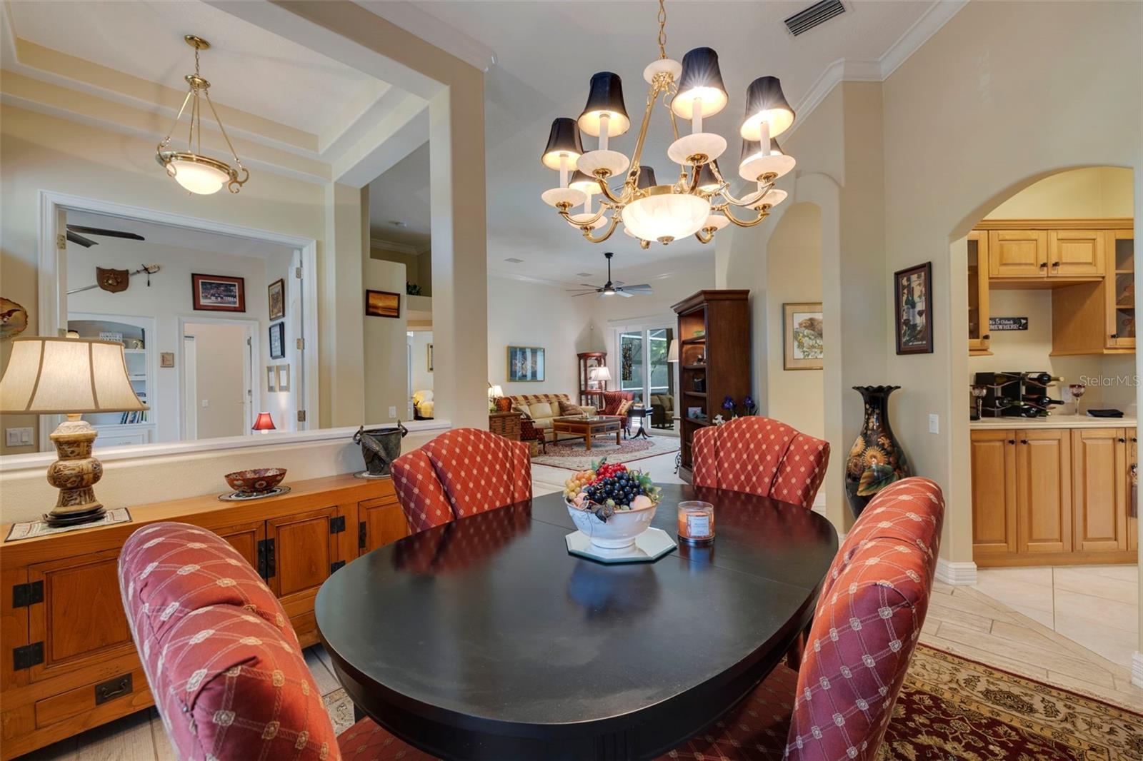 Dining room with butler's pantry