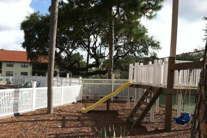 Play Yard