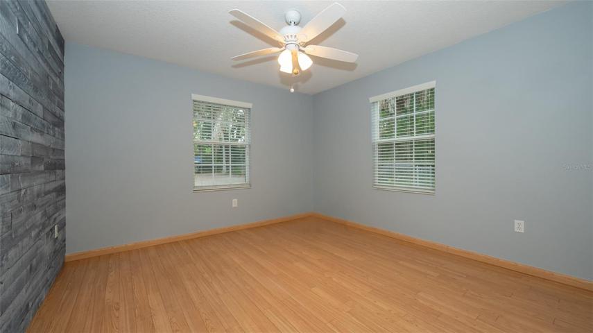 Guest Bedroom (2nd bedroom