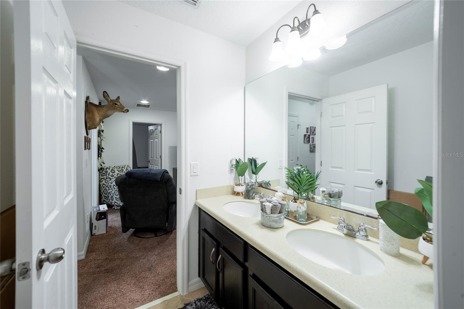 SECIND FLOOR BATHROOM