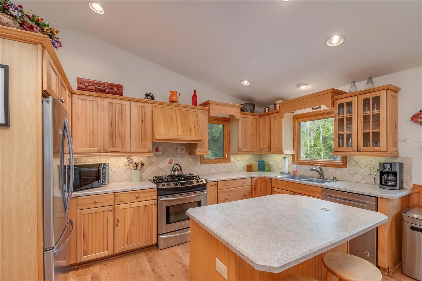 Fort Mc Coy, Florida 32134, 2 Bedrooms Bedrooms, 0 ,2 BathroomsBathrooms,Residential,For Sale,105TH AVENUE,0,OM666026