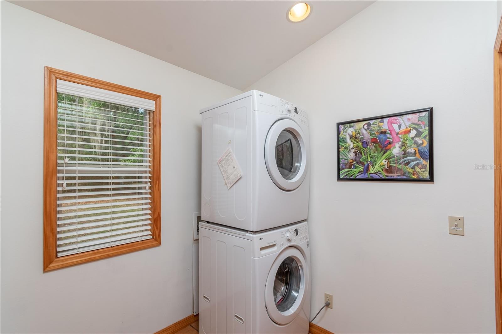 Fort Mc Coy, Florida 32134, 2 Bedrooms Bedrooms, 0 ,2 BathroomsBathrooms,Residential,For Sale,105TH AVENUE,0,OM666026