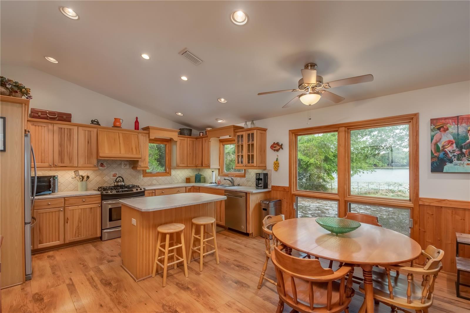 Fort Mc Coy, Florida 32134, 2 Bedrooms Bedrooms, 0 ,2 BathroomsBathrooms,Residential,For Sale,105TH AVENUE,0,OM666026