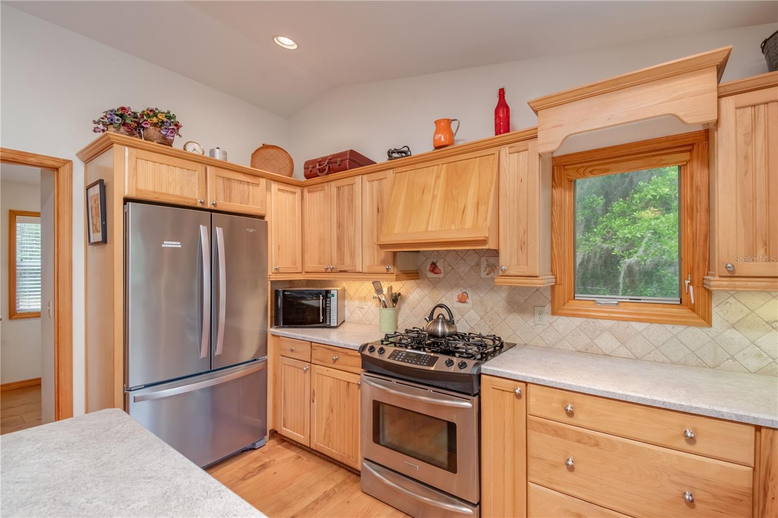 Fort Mc Coy, Florida 32134, 2 Bedrooms Bedrooms, 0 ,2 BathroomsBathrooms,Residential,For Sale,105TH AVENUE,0,OM666026