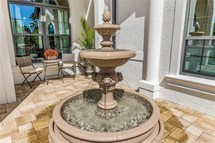 Enjoy morning coffee with the sound of water lightly splashing!