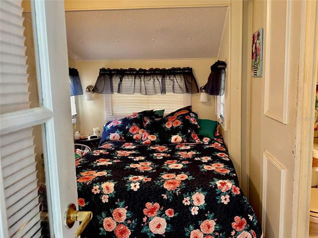 Bed room