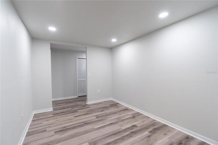 Flex Bonus Space located in the center of 3 bedrooms.