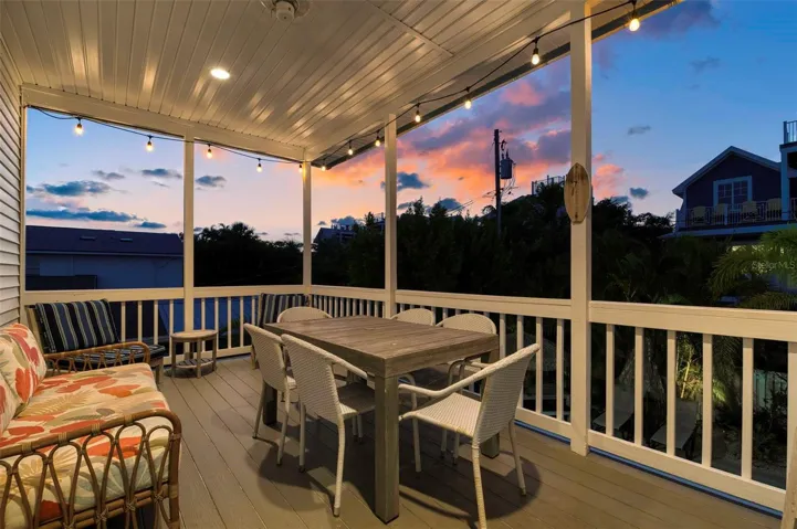Covered patio to dine al fresco