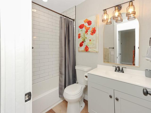 secund bathroom