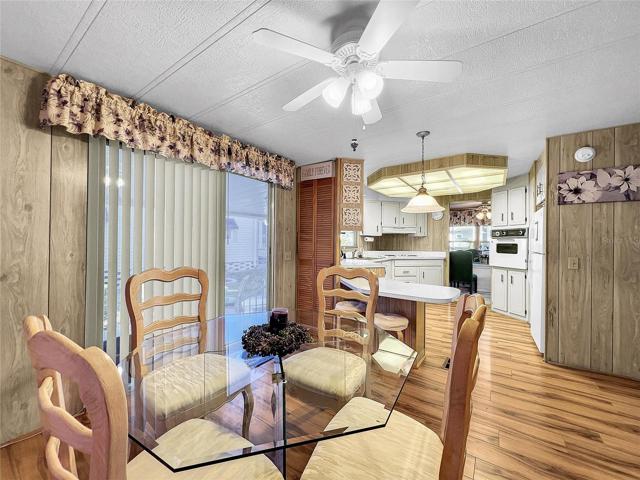 Eat in Kitchen area