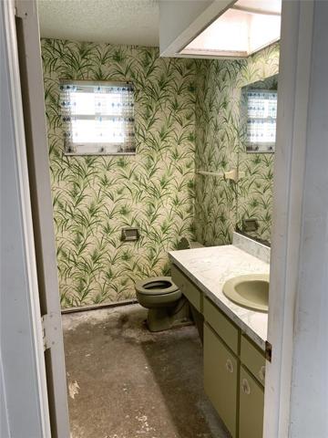 Bathroom #2