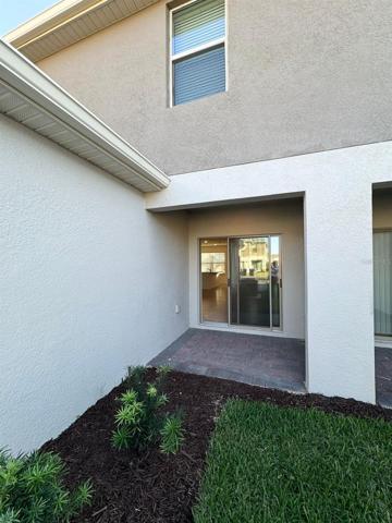 SLIDING DOOR