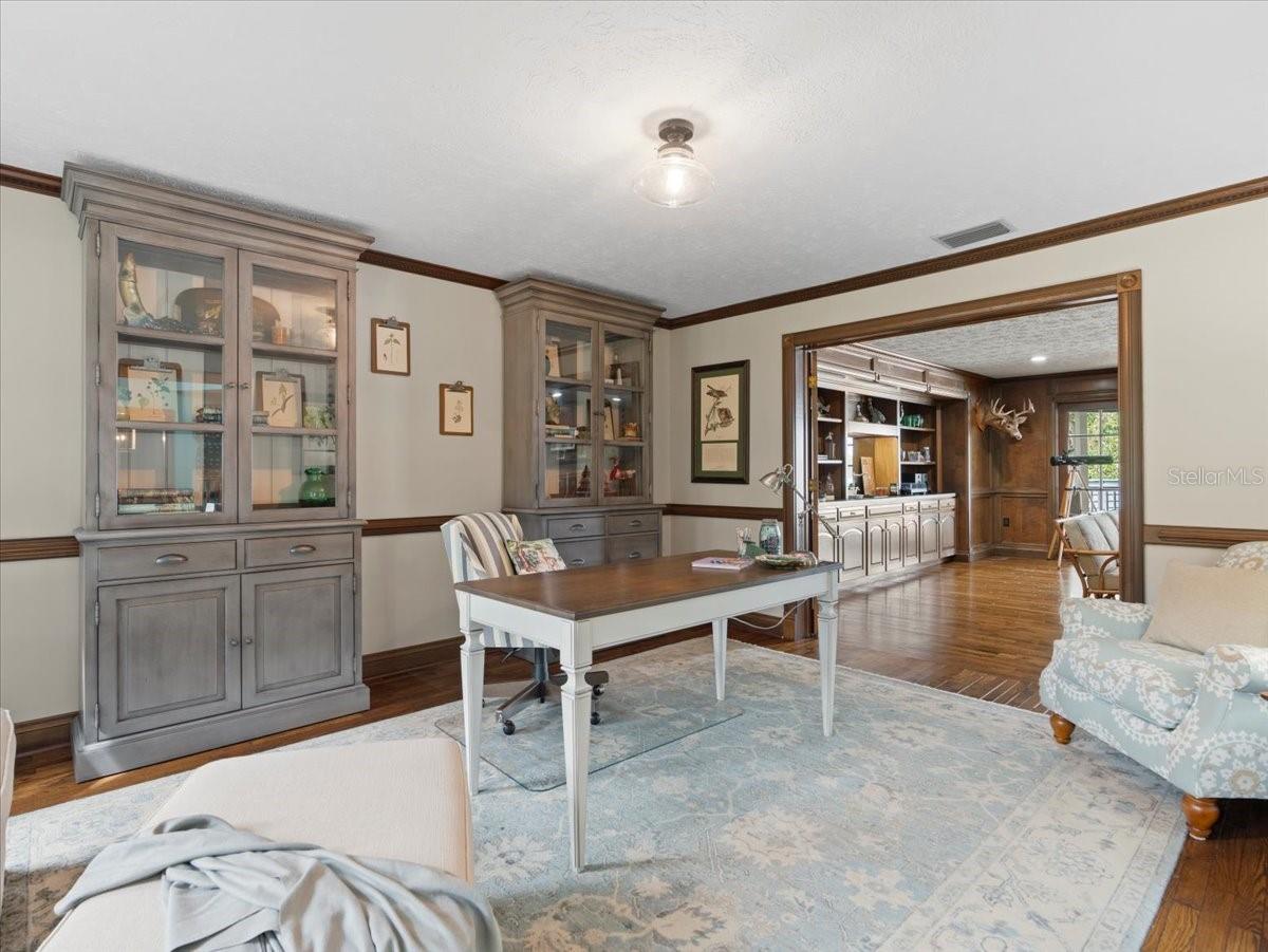 Living room / Den