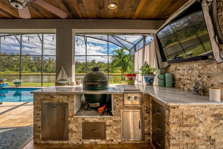 Outdoor Kitchen