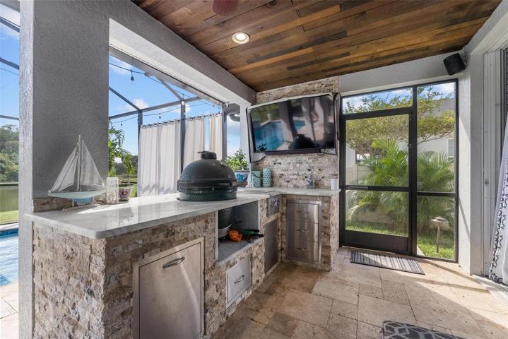 Outdoor Kitchen